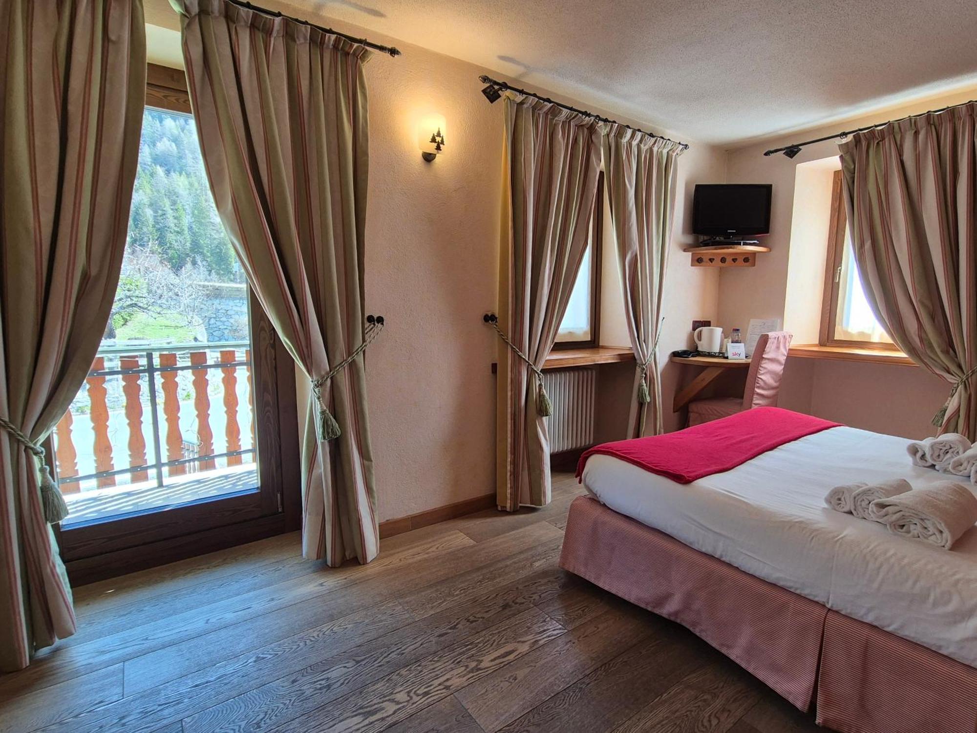 Hotel Dente Del Gigante Courmayeur Buitenkant foto